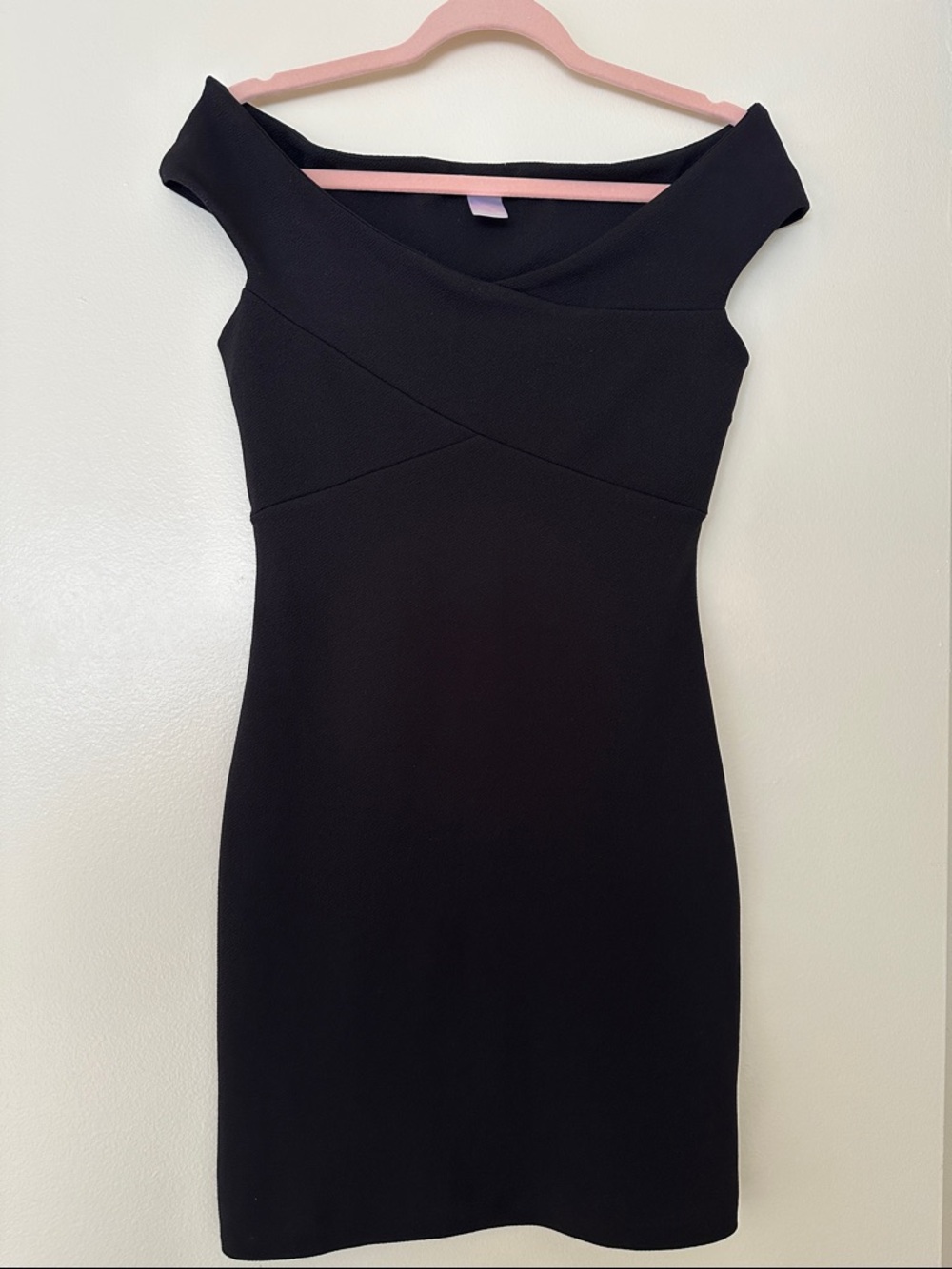 Off-Shoulder Black Sheath Dress - Sleek Evening Style